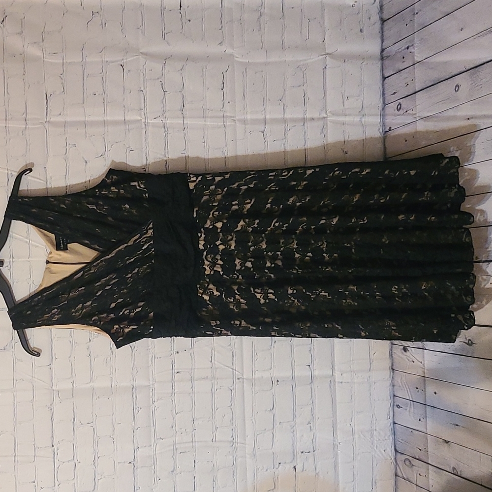 Connected Apparel Black and Cream Lace Midi Dress